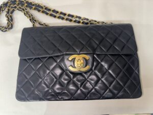 バッグ修理　CHANELシャネル　デカシャネル　ラムスキン　角スレ補修　染め直し